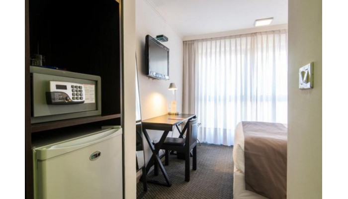 After Hotel poza 3